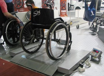Ceir adquire balança para usuários de cadeira de rodas