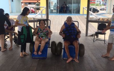 Piauí Praia Acessível garante diversão de pessoas com deficiência no Carnaval