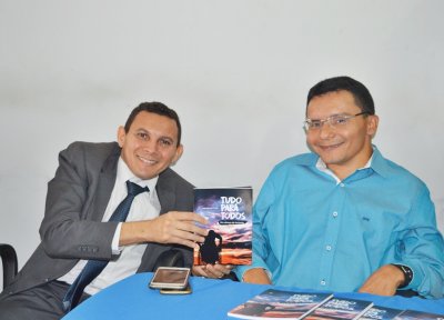 Livro sobre inclusão da pessoa com deficiência é lançado em Teresina