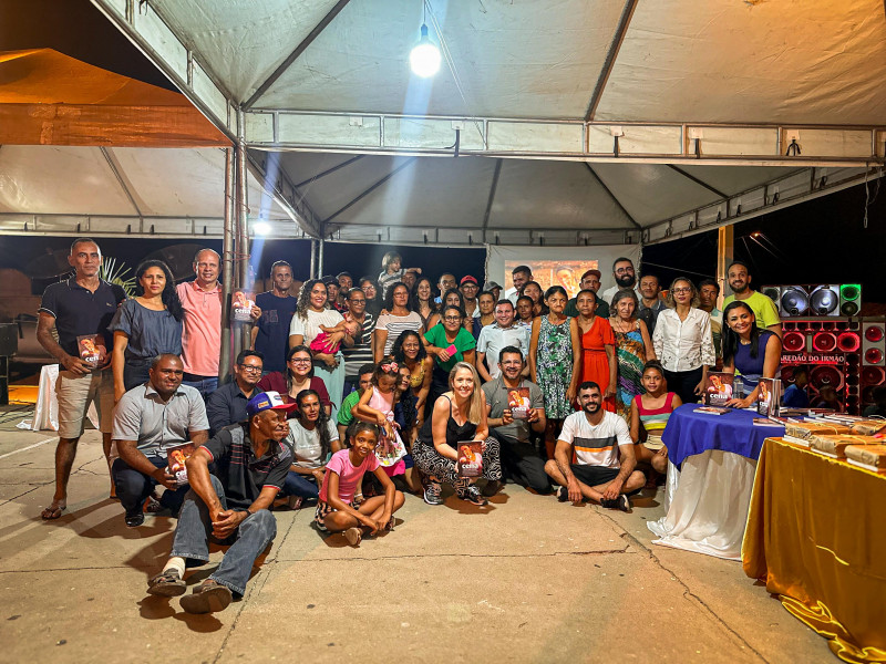 Comunidade Várzea Queimada, de Jaicós, lança dicionário da língua de sinais criada pela população