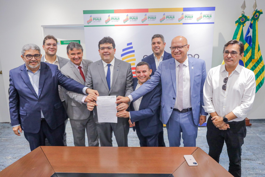 Governador assina ordem de serviço para a construção do Centro de Autismo em Teresina