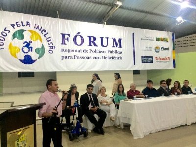 Fórum discute políticas públicas para pessoas com deficiência