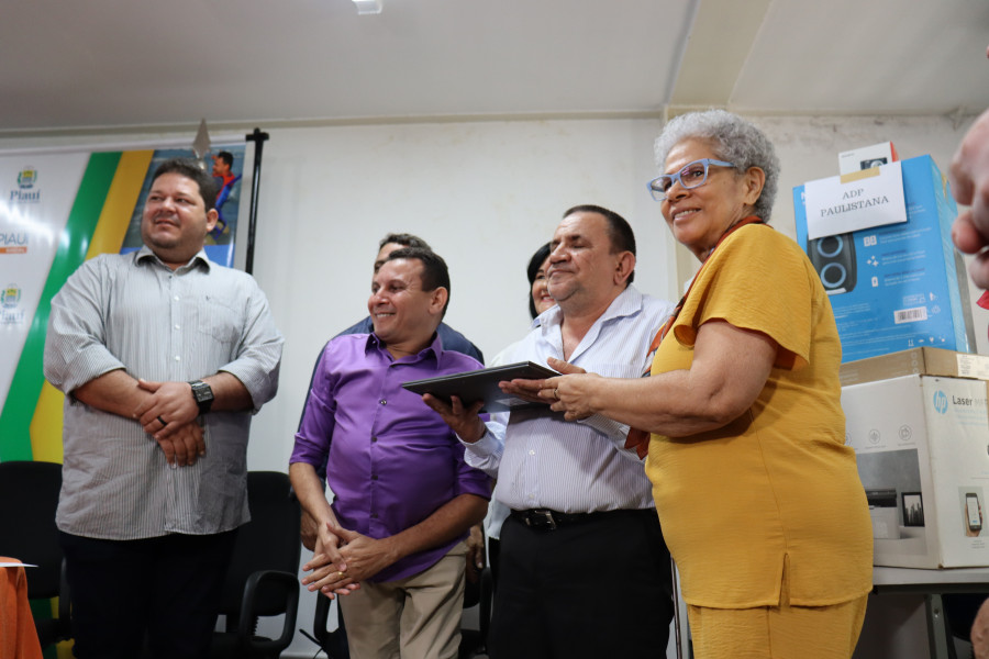 Entidades que atendem pessoas com deficiência são beneficiadas com novos equipamentos e mobília