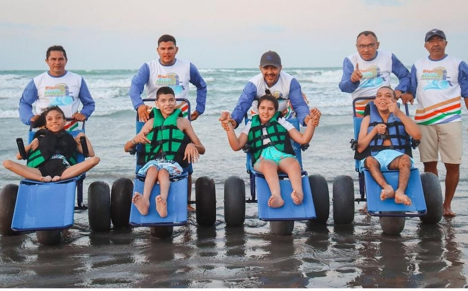 Governo do Estado entrega reforma do Piauí Praia Acessível