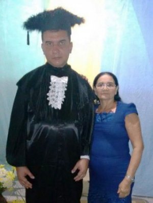 Aluno com autismo conclui o Ensino Médio na U.E. Gervásio Costa