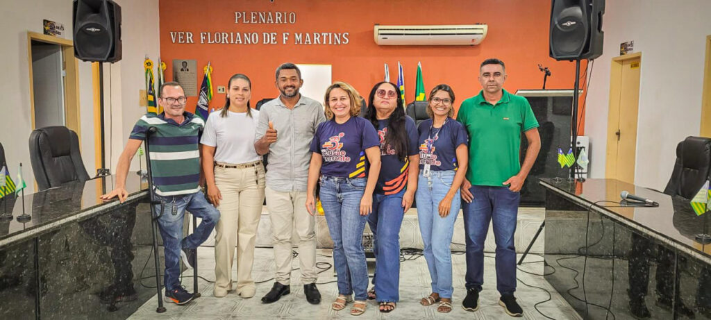 Manoel Emídio e Sebastião Leal recebem serviços do Projeto Inclusão Itinerante